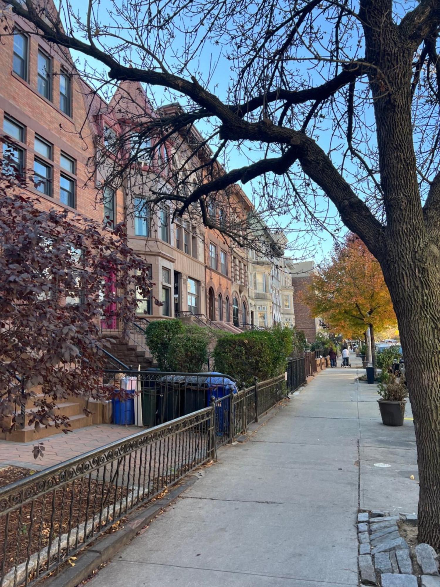 Share This Historic Brownstone With The Host! Hotel New York Exterior photo